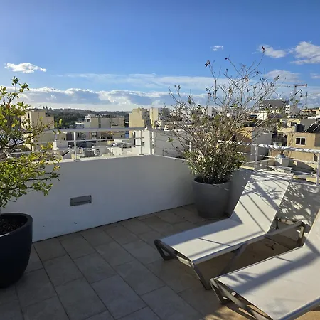 In A Traditional Guest House, With Private Yard And Shared Roof Terrace Gotown8
