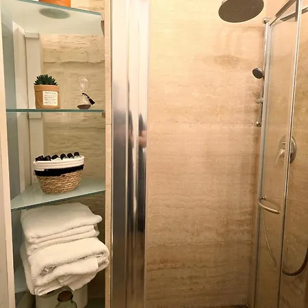 Apartment In A Traditional Guest House, With Private Yard And Shared Roof Terrace Gotown8 *
