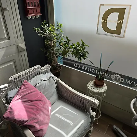 In A Traditional Guest House, With Private Yard And Shared Roof Terrace Gotown8 Apartment *