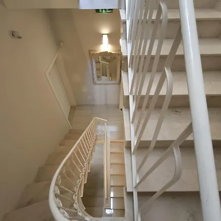 Apartment In A Traditional Guest House, With Private Yard And Shared Roof Terrace Gotown8